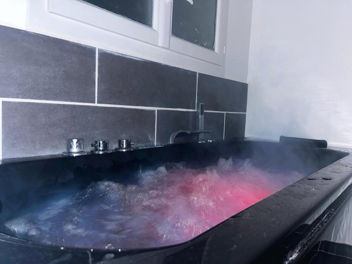 L'Oranger - Magnifique Studio Independant Sur Mougins Avec Jacuzzi Prive - Parking - Climatisation Ngoại thất bức ảnh